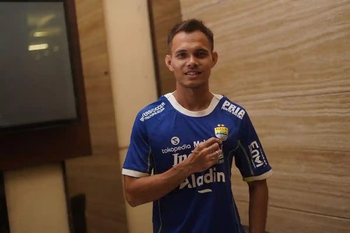 Debut Rezaldi Hehanussa di Persib Bandung! Satu Assist di Laga Pertama, Rebut Posisi Persija Jakarta