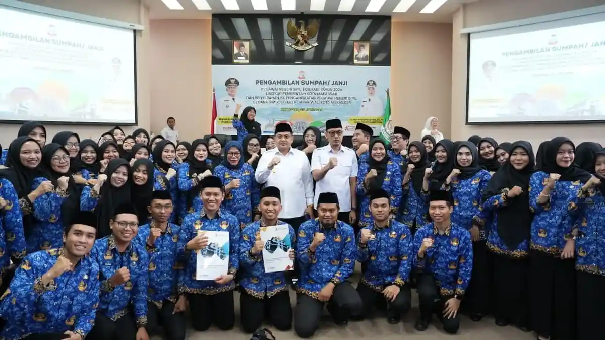 167 PNS Makassar Resmi Terima SK 100 Persen, Munafri: Jangan Langsung Sekolahkan