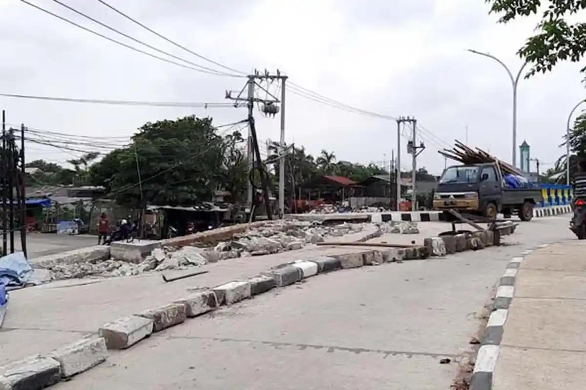 Senin Siang, Proses Perbaikan Jembatan KW 6 Dimulai