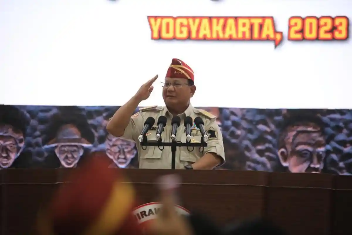 Prabowo Dihina, Difitnah, Diejek di Negara Sendiri hingga Dipertanyakan Negara Lain: Kita Senyum