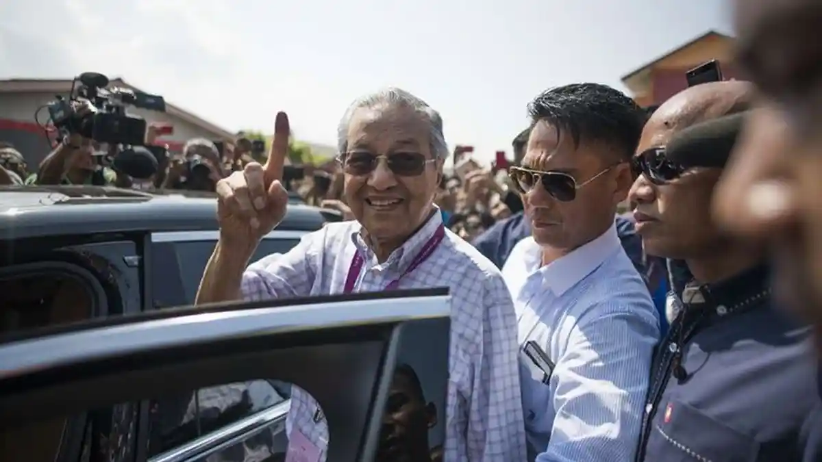 Perhitungan Suara Baru Separuh Jalan, Mahathir Mohamad Klaim Menangi Pemilu Malaysia