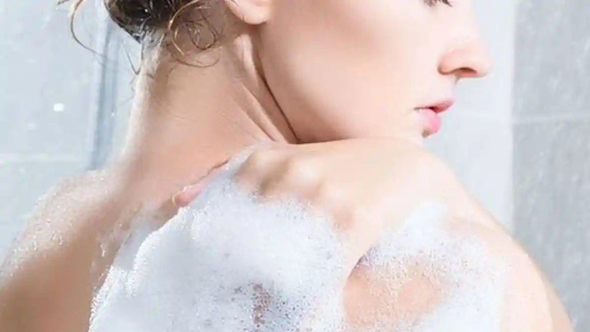 3 Rekomendasi Sabun Mandi yang Mampu Hilangkan Bau Badan Secara Efektif