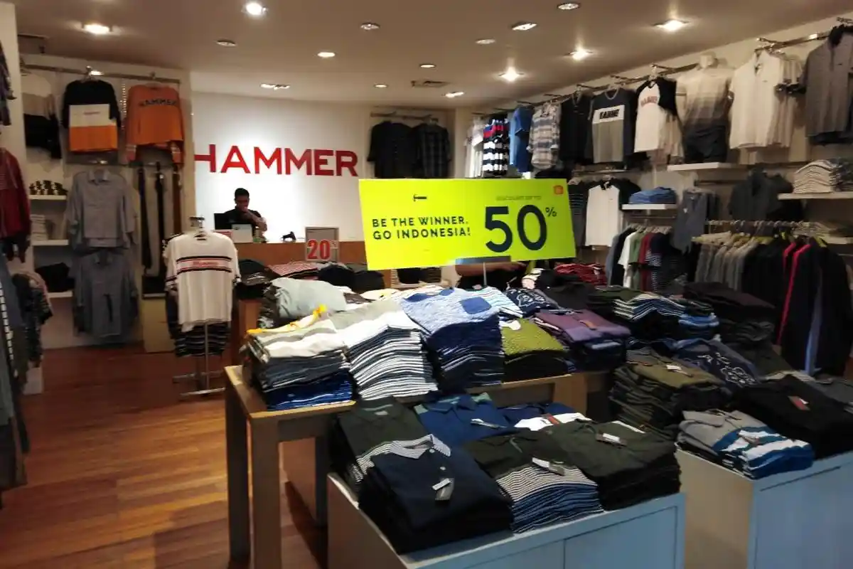 Ada Diskon 50 Persen di Hammer Mal Ratu Indah