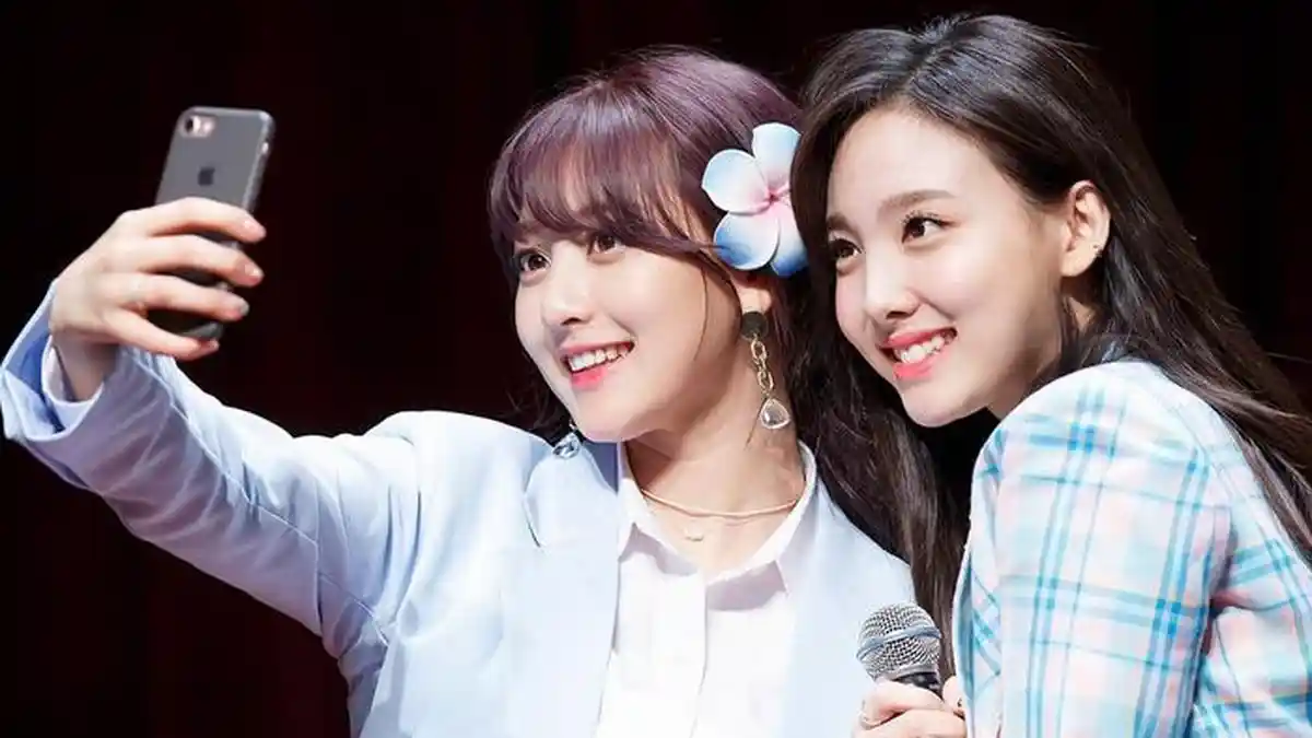 Nayeon dan Jihyo TWICE Ceritakan Awal Mula Mereka Bisa Berteman, Bisa Ditiru Biar Dapat Teman Baru!