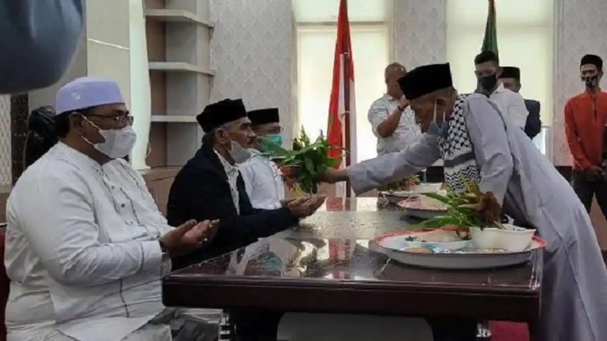 Cek Mad Segera Berdinas di Kantor Bupati Aceh Utara Landing Lhoksukon, Sudah Dipeusijuek Abu Manan