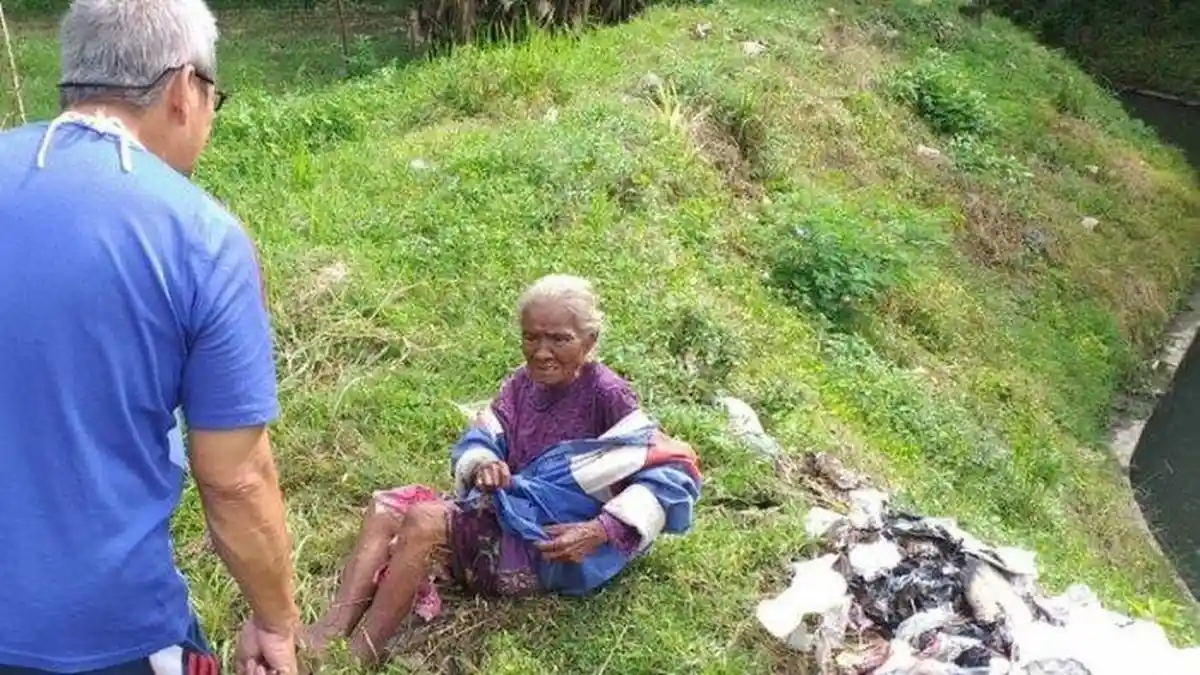 Diturunkan dari Mobil Lalu Ditinggalkan di Pinggir Jalan, Nasib Nenek 70 Tahun Kini