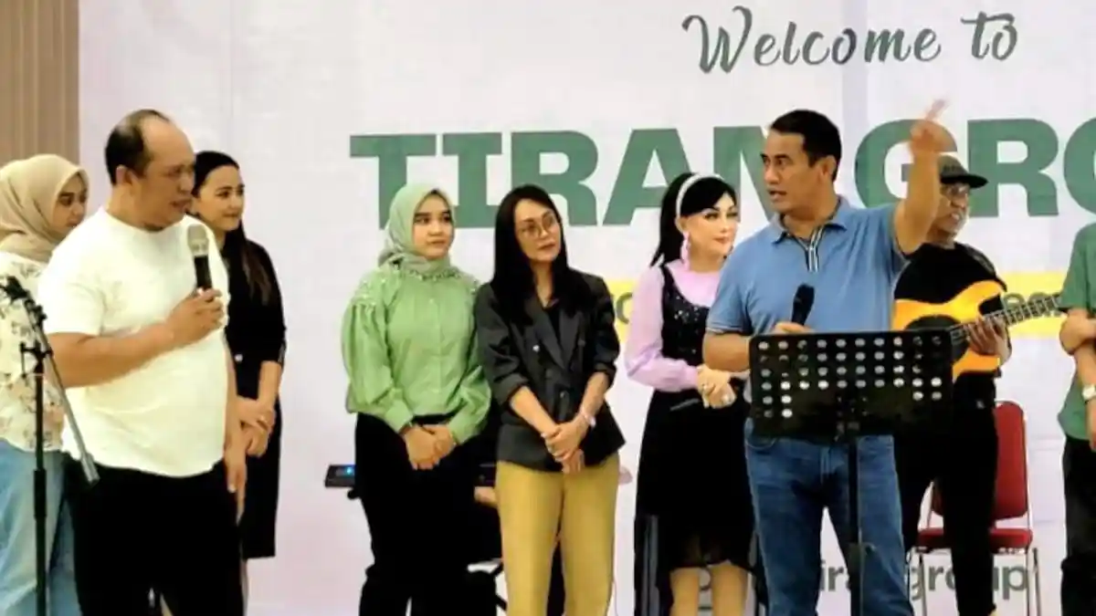 Bersahabat Sejak Muda, Amran Sulaiman Jamu Bupati Konawe Utara Ruksamin di Makassar