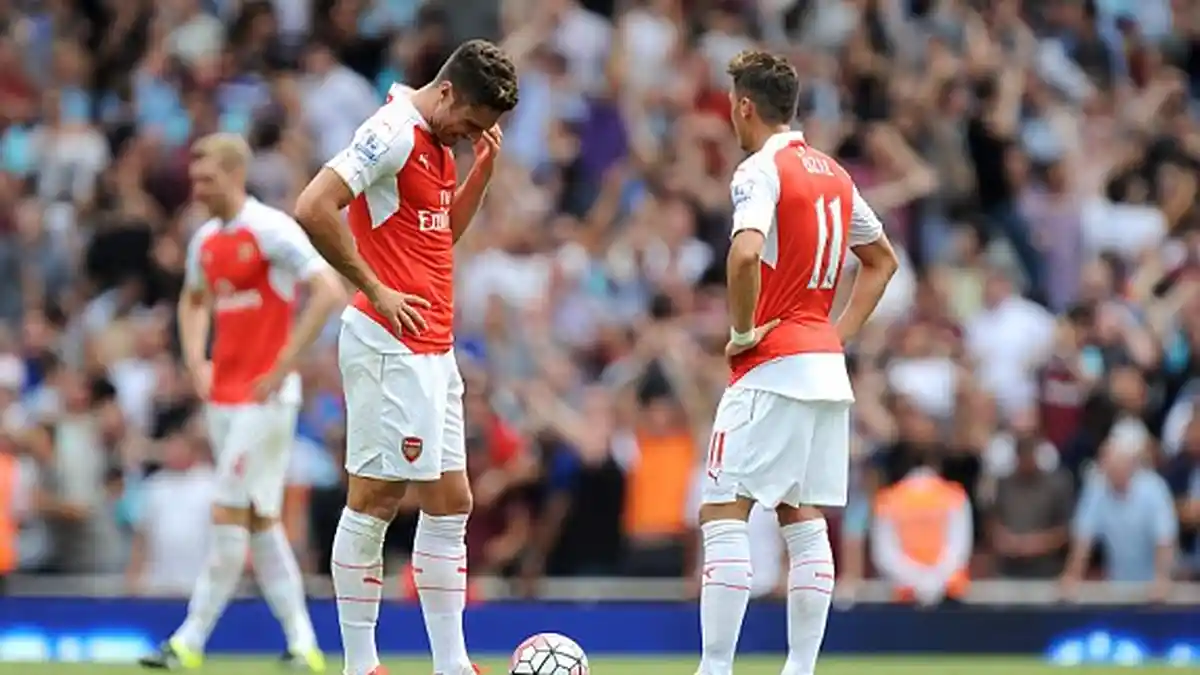 Giroud Kartu Merah, Arsenal Keok 1-2 dari Dinamo Zagreb