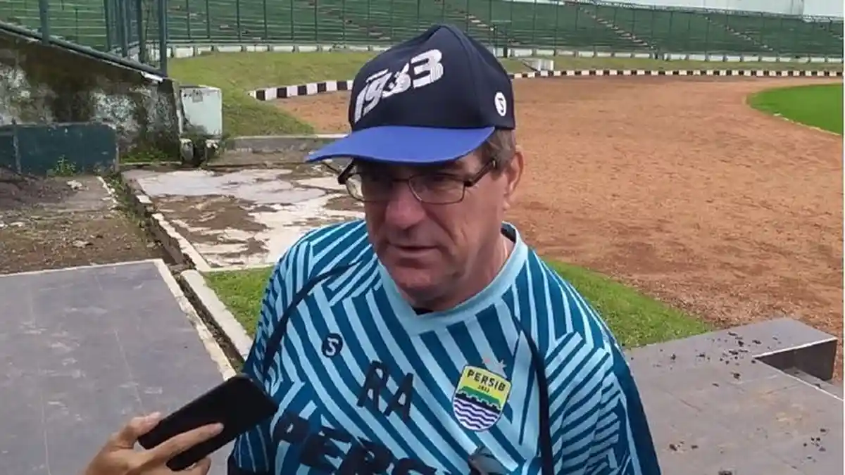 Akui Arema FC Tim Kuat, tapi Pelatih Persib Bandung Tak Khawatir