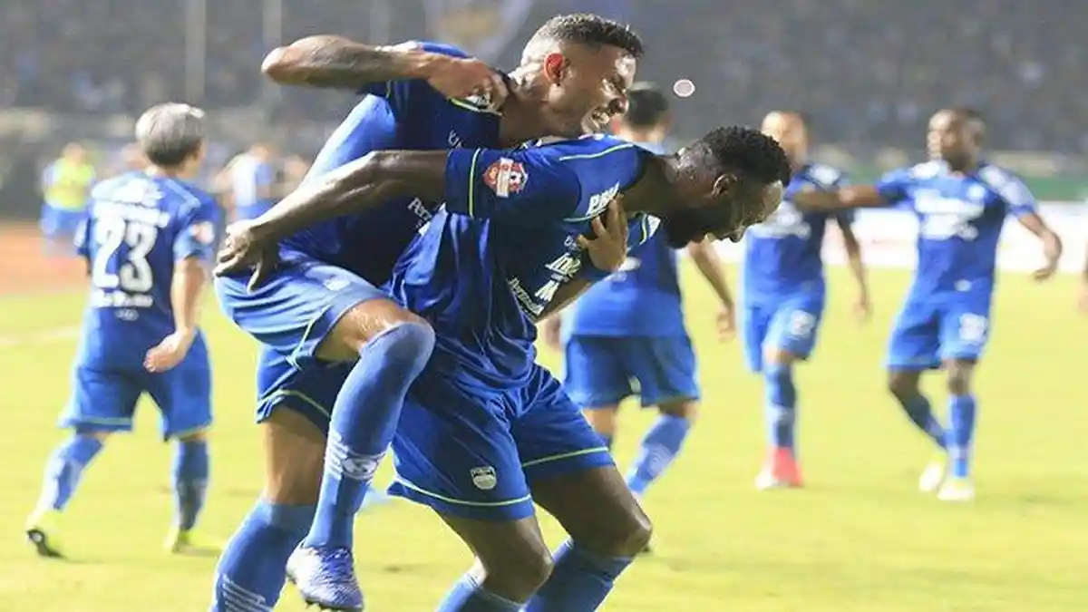 Ternyata Striker Maung Tanpa Gejala, Pemain Persib Bandung Wander Luiz Positif Covid-19, Simak Info