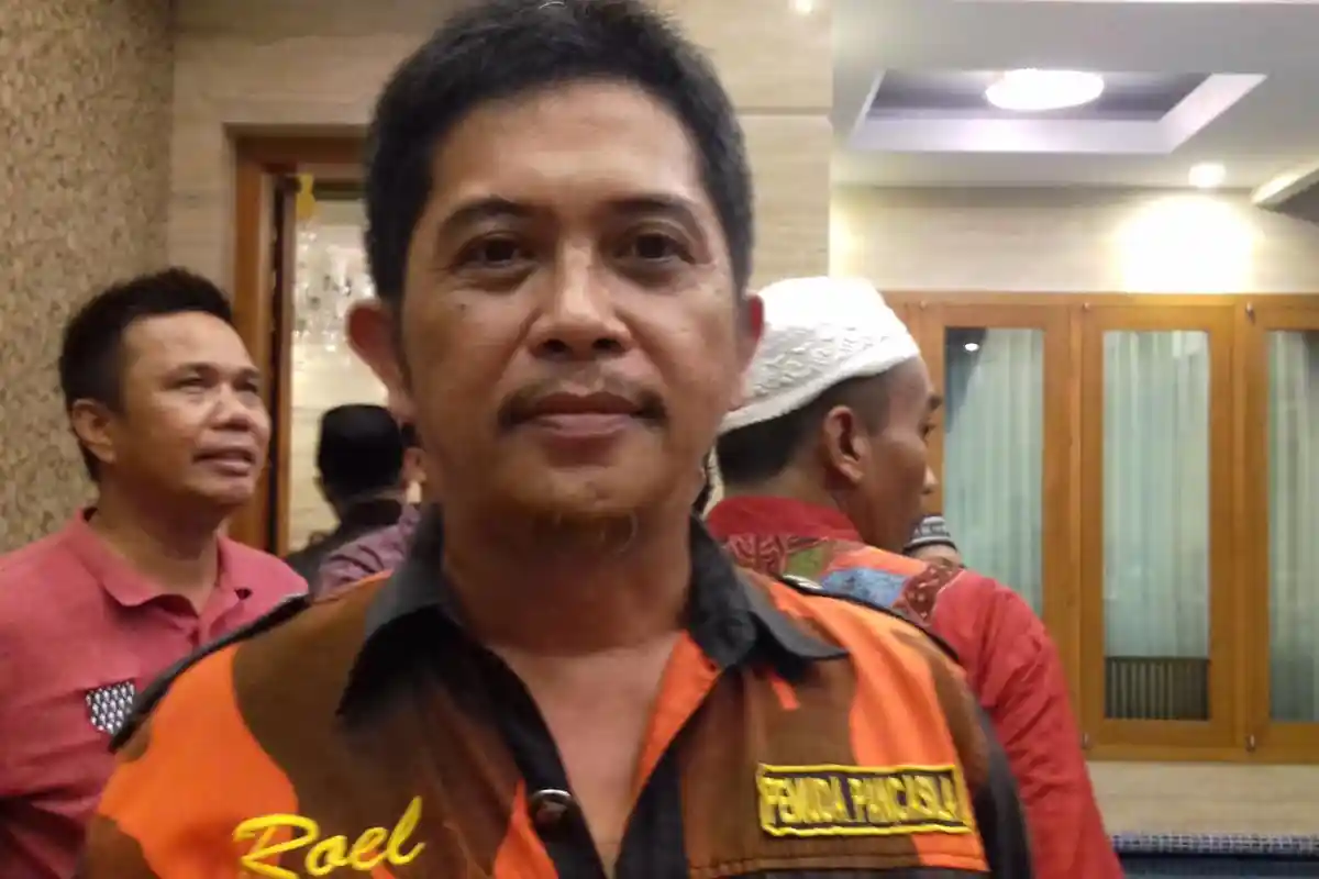 PUBLIC SERVICES: Pedagang Pasar Tinumbu dan Pasar Cidu Tutup Lorong