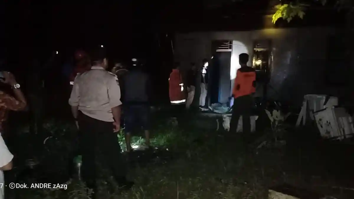 BREAKING NEWS - Ibu dan Anak Terjebak Kebakaran di Sanggau