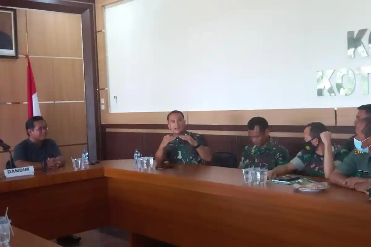 Awal Mula Video Viral Anggota TNI Geruduk Sopir Angkot di Sukabumi, Danyon: Angkot Ngeblong