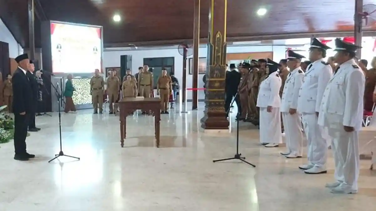 Bupati Tulungagung Kukuhkan Perpanjangan Masa Jabatan 4 Kades