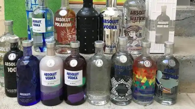 Razia Malam Takbiran, Polisi Cirebon Amankan Ribuan Botol Miras dari Rumah Warga
