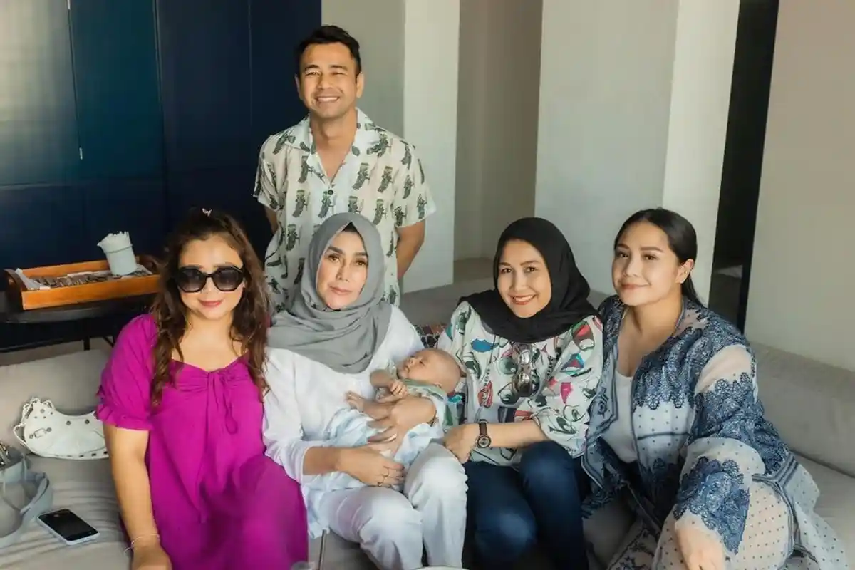 Bukti Pepet Mesra Mimi Bayuh di Helikopter Tersebar, Raffi Ahmad Akhirnya Klarifikasi Isu Selingkuh