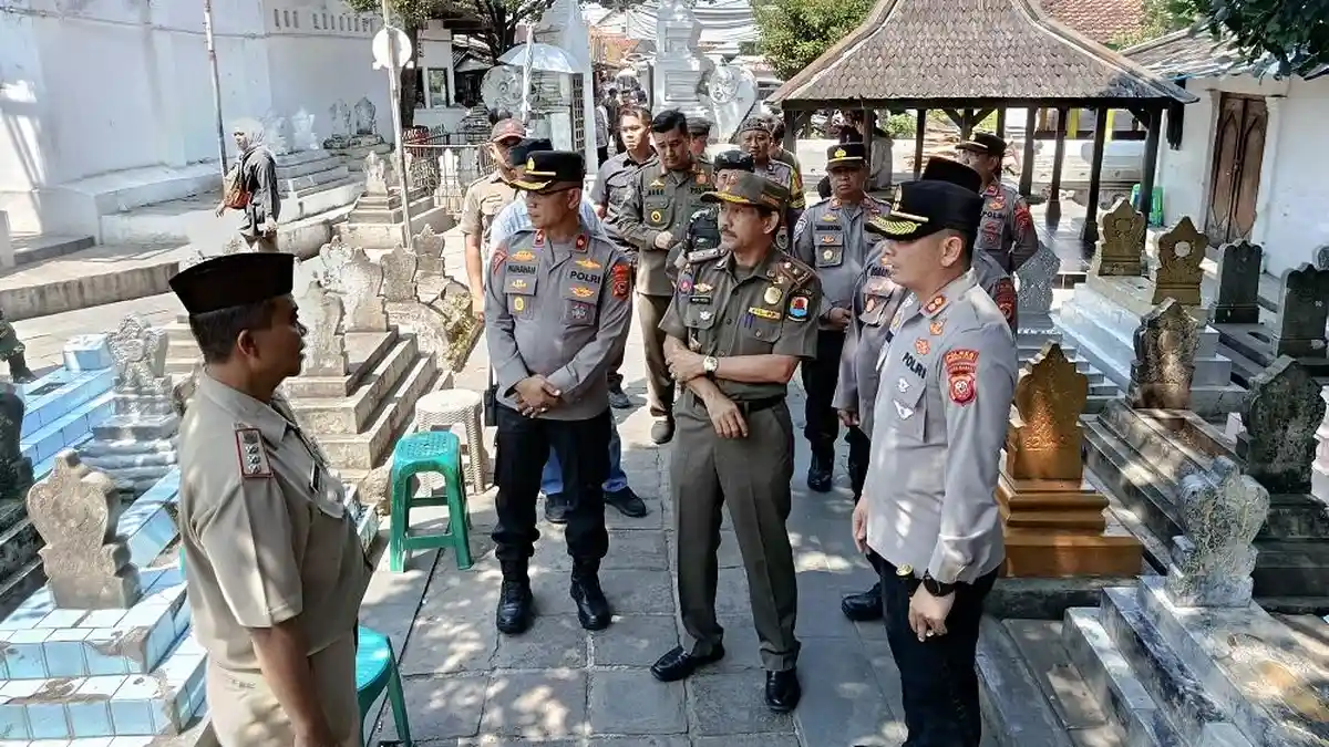 Setelah Ramai Video Viral, Peziarah Rasakan Perubahan di Makam Sunan Gunung Jati