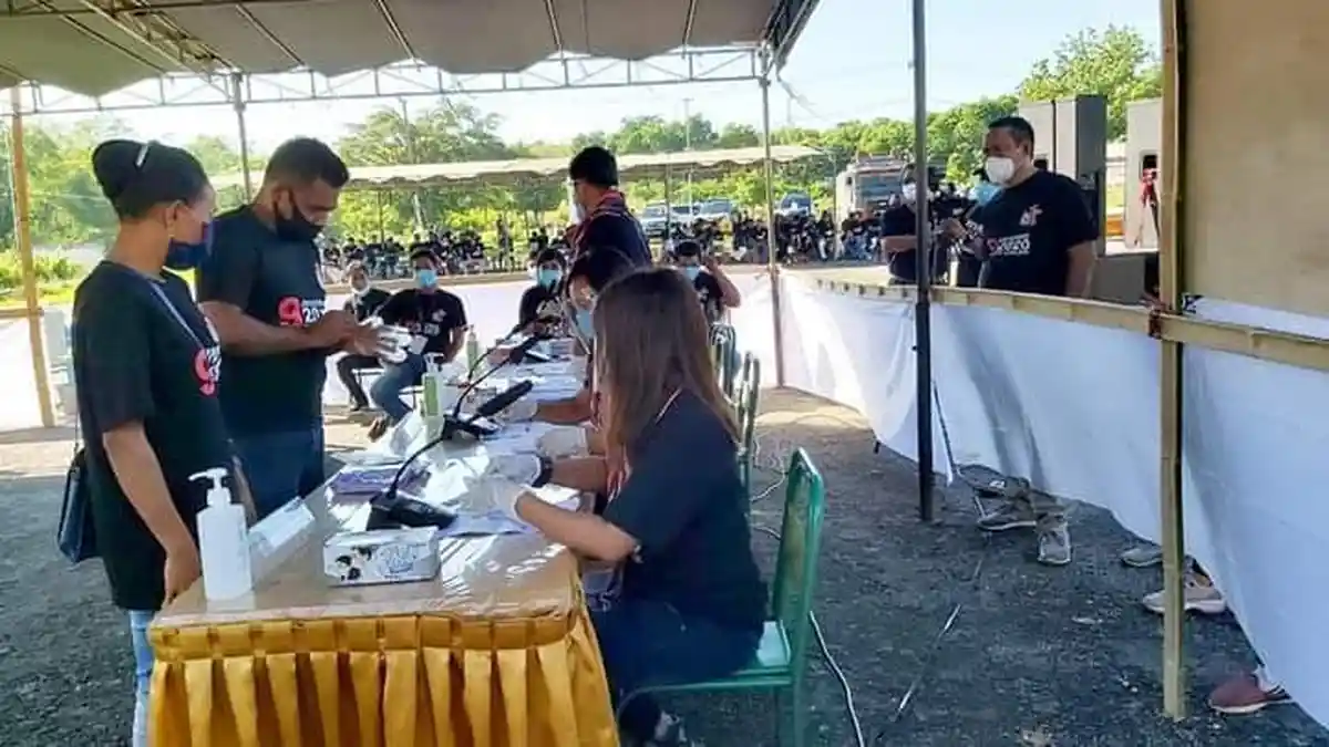KPU Sumba Barat Gelar Simulasi Pemungutan Suara di Pasar Weekarou