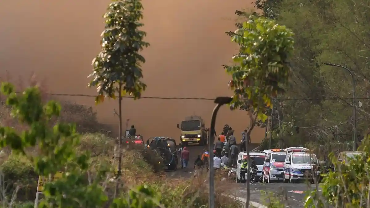 Kebakaran TPA Supit Urang Kota Malang Meluas ke Zona Timur, Titik Api Turun 30 Persen, Belum Padam