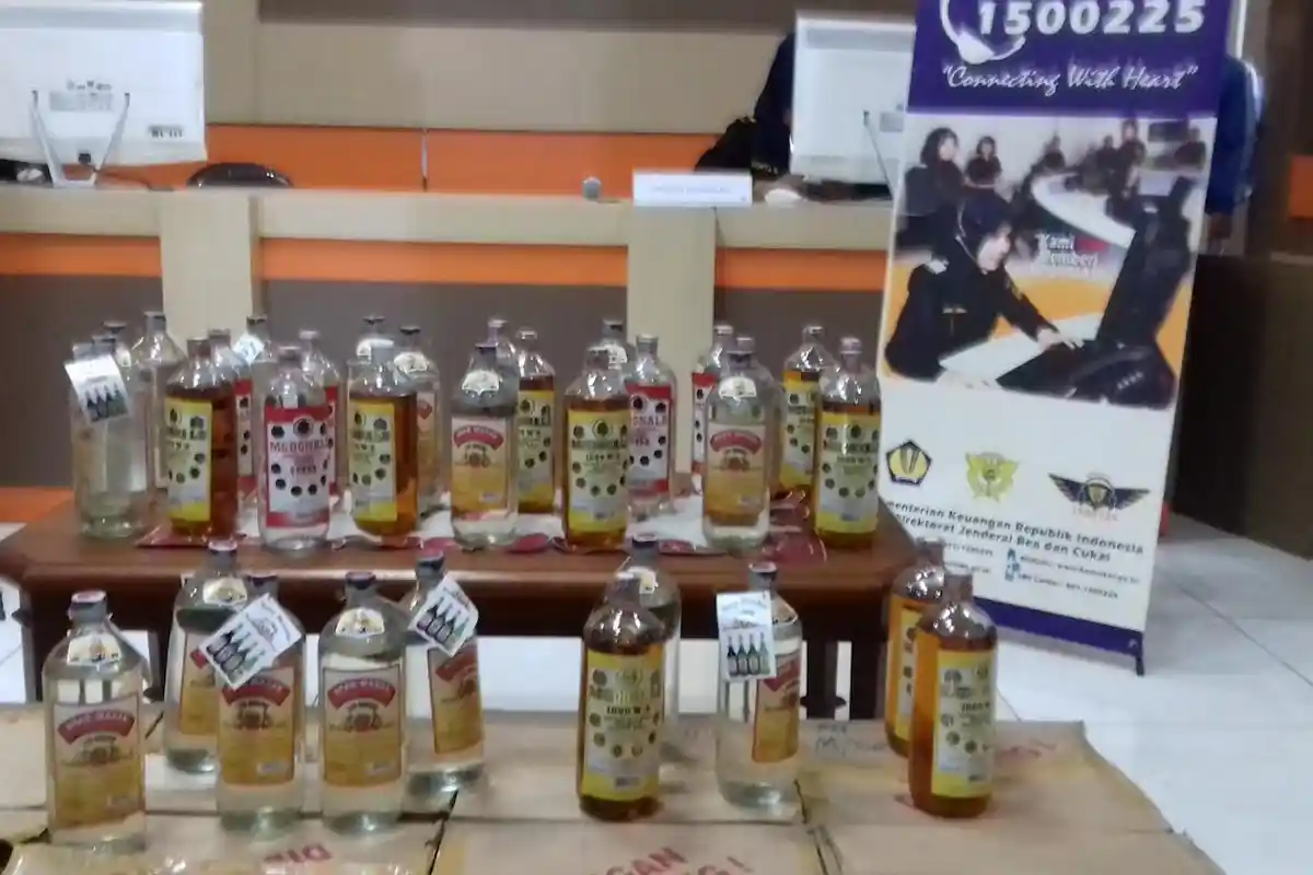 Mabuk-mabukan, Lima Pemuda Diamankan Polisi Saat Asyik Nongkrong di Jl Tanjung Raya