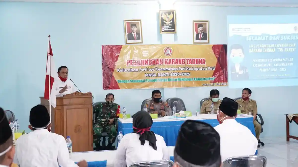 Kukuhkan Karang Taruna Pati Lor, Wabup Safin Minta Optimisme Akhiri Pandemi