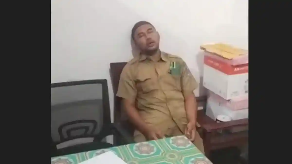 Murka! Ortu Ngamuk Geruduk Guru Agama Pelaku Asusila Siswa