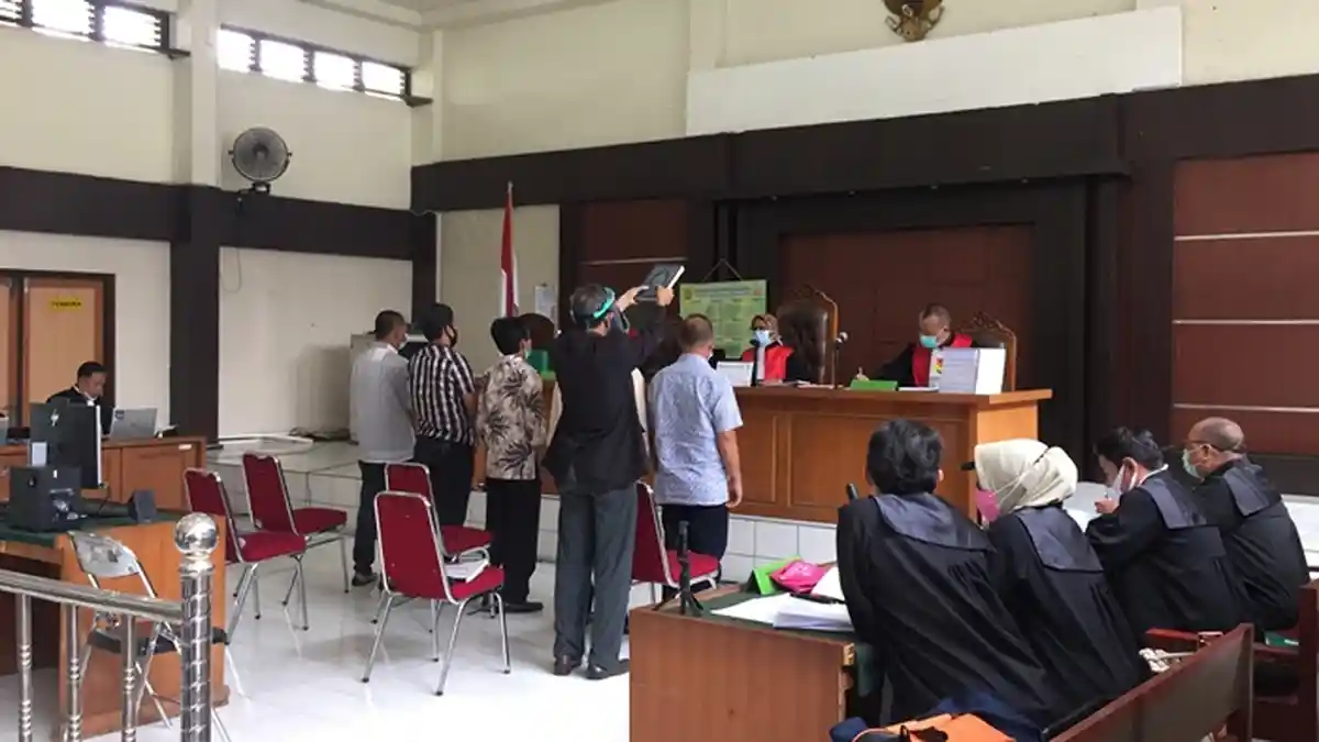 Johan Anuar Pilih Bungkam Tanggapi Keterangan Saksi, Kasus Mark Up Lahan Makam di OKU