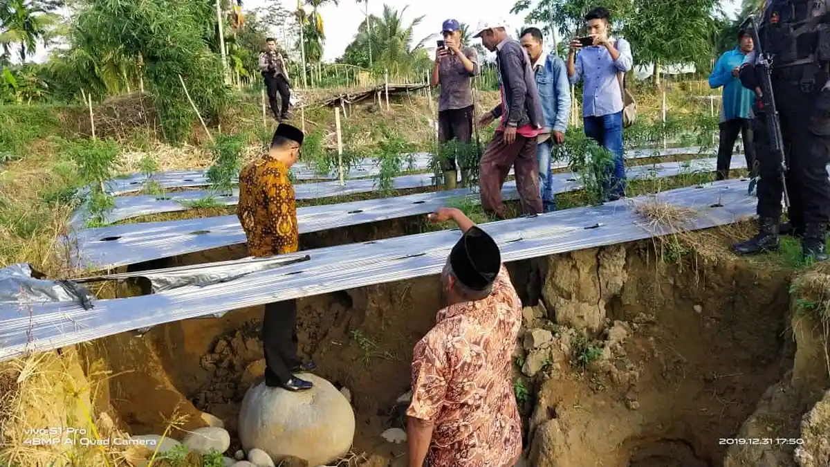 Setelah Melihat Dampak Galian C di Sawang, Ini Penegasan Haji Uma kepada Pemkab Aceh Utara