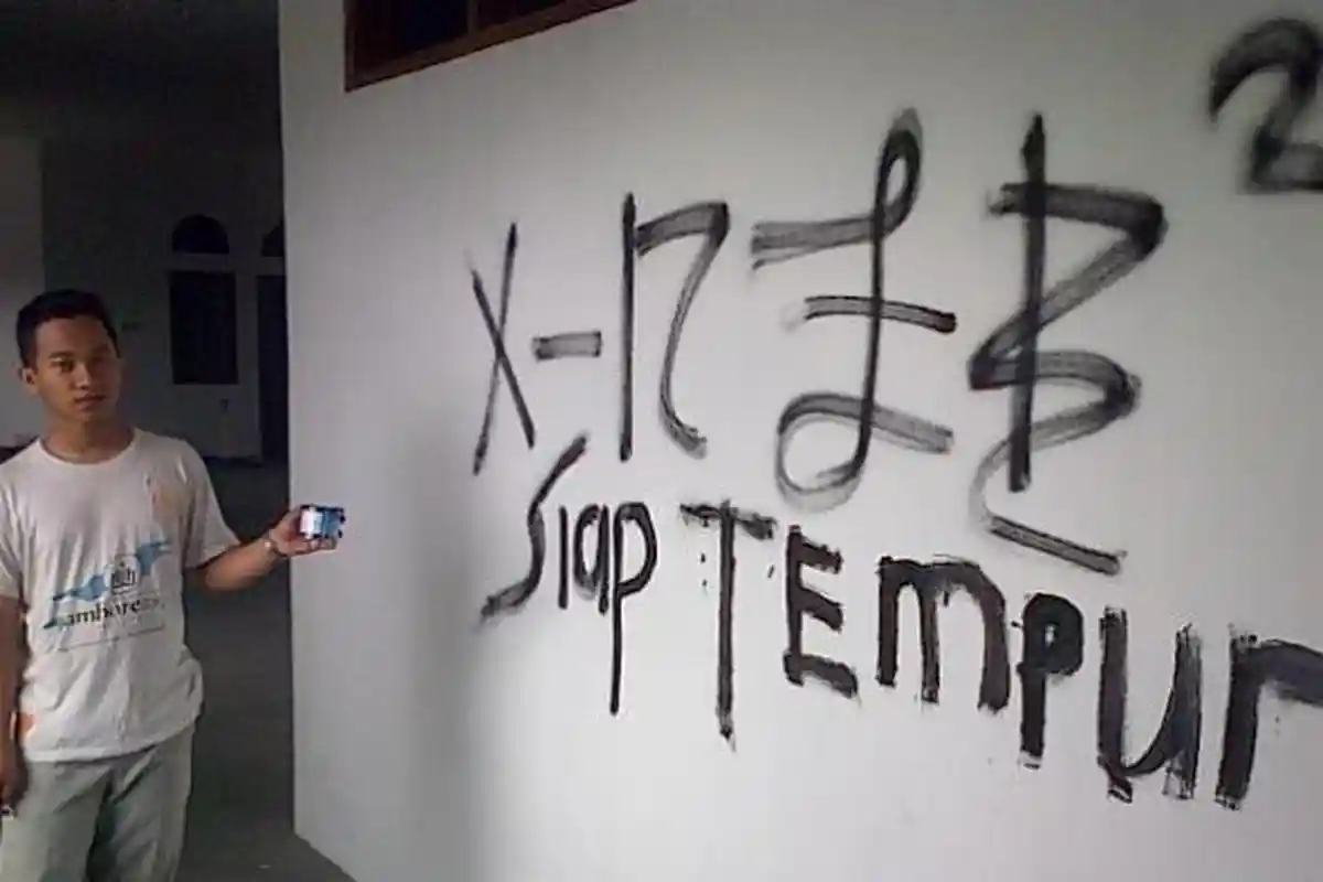 Kesal Upah Tak Dibayar Seorang Tukang Cat Permalukan Konsumen dengan Cara Unik