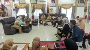 fakfak-lomba-batik.jpg