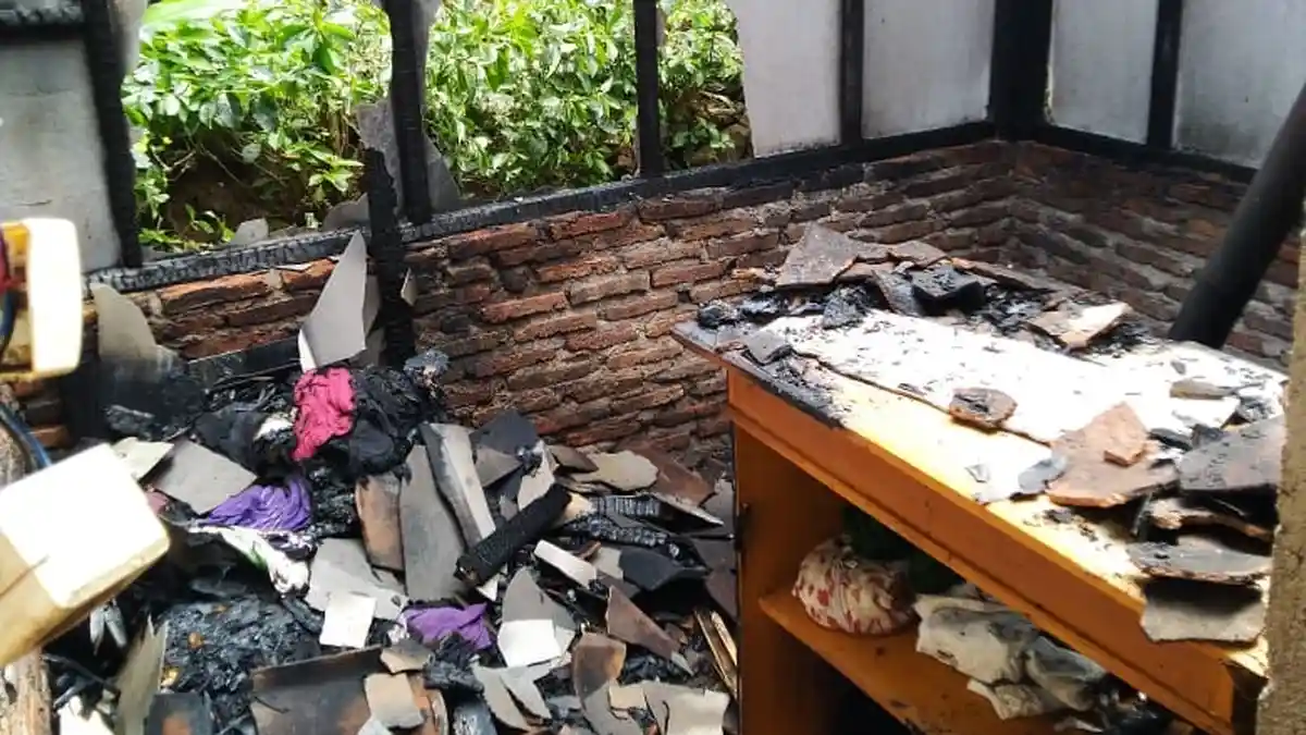 Rumah Terbakar di Karangpucung Cilacap, Penghuni Sedang Pergi ke Pasar, Diduga Korsleting Listrik