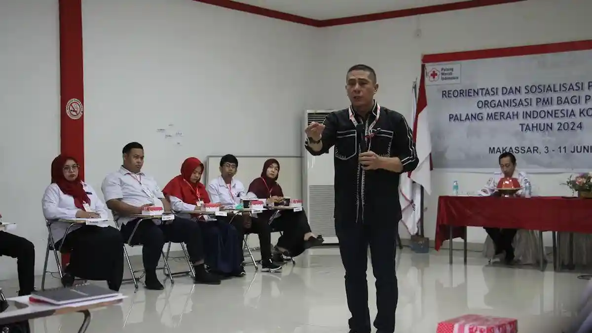 PMI Makassar Gelar Reorientasi Pengembangan SDM, Deng Ical: Beri Pengabdian Terbaik