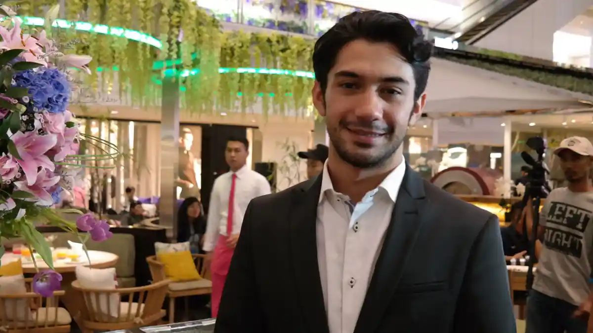 Masuk Nominasi di IMAA, Reza Rahadian Merasa 'Charge' Diri