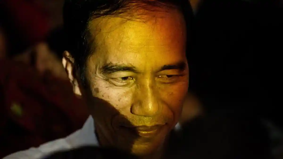 Pembubaran Hizb ut-Tahrir, Pemenjaraan Ahok, Apakah Jokowi Sedang Main Catur?