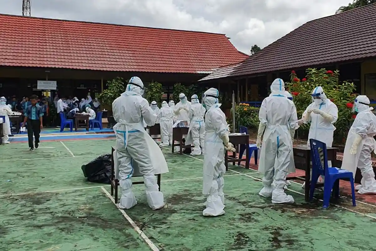 Persiapan KBM Tatap Muka, Dinas Kesehatan Sambas Swab 200 Siswa dan Guru