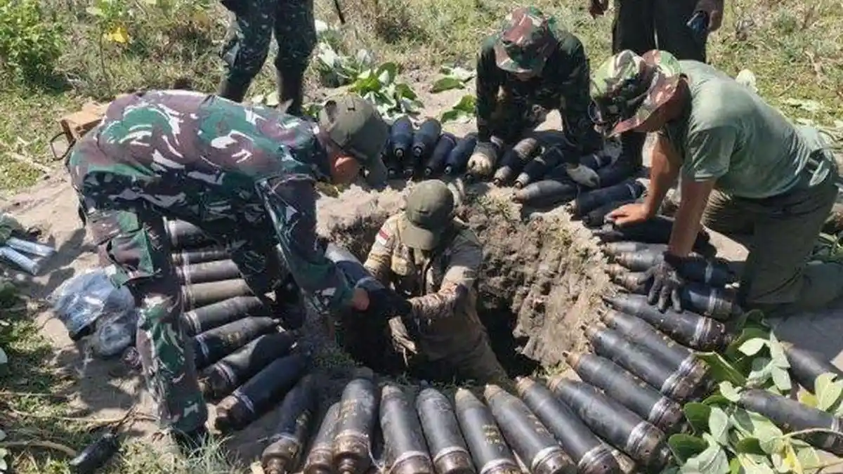 Penyebab Muncul 2 Kali Ledakan, Bom Maut Amunisi di Garut, TB Hasanuddin: Petugas Salah Prediksi