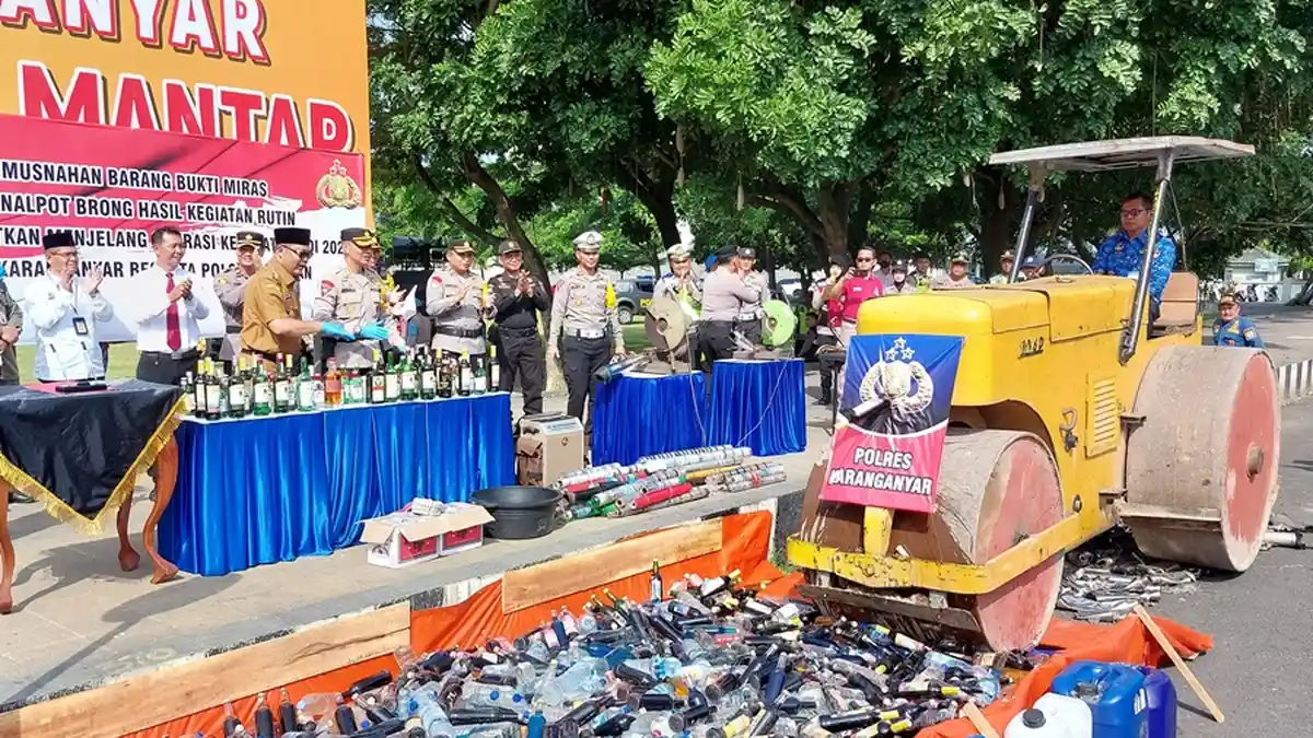 Barang Bukti Miras Digilas Gunakan Mesin Stoom, Ini Data Rinci Hasil Sitaan Polres Karanganyar