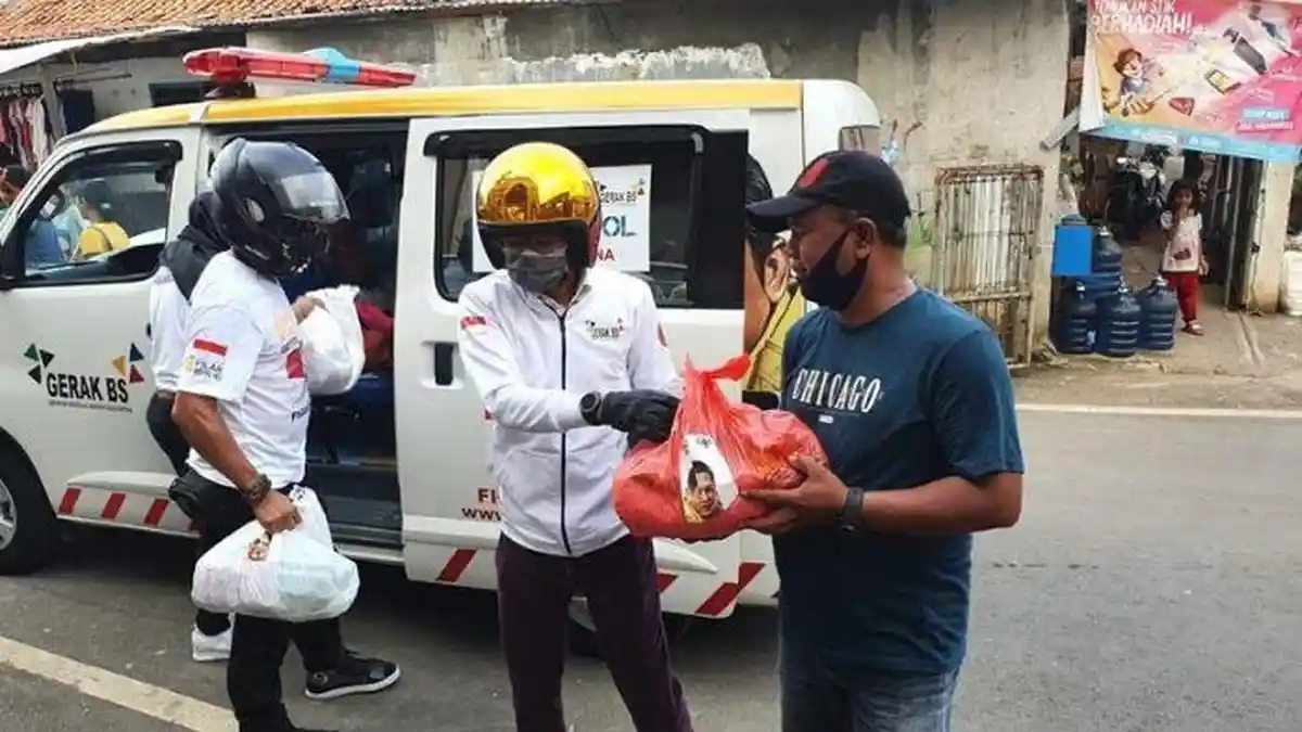 Bamsoet Berikan Bantuan Kemanusiaan Kepada Keluarga Terdampak Covid-19