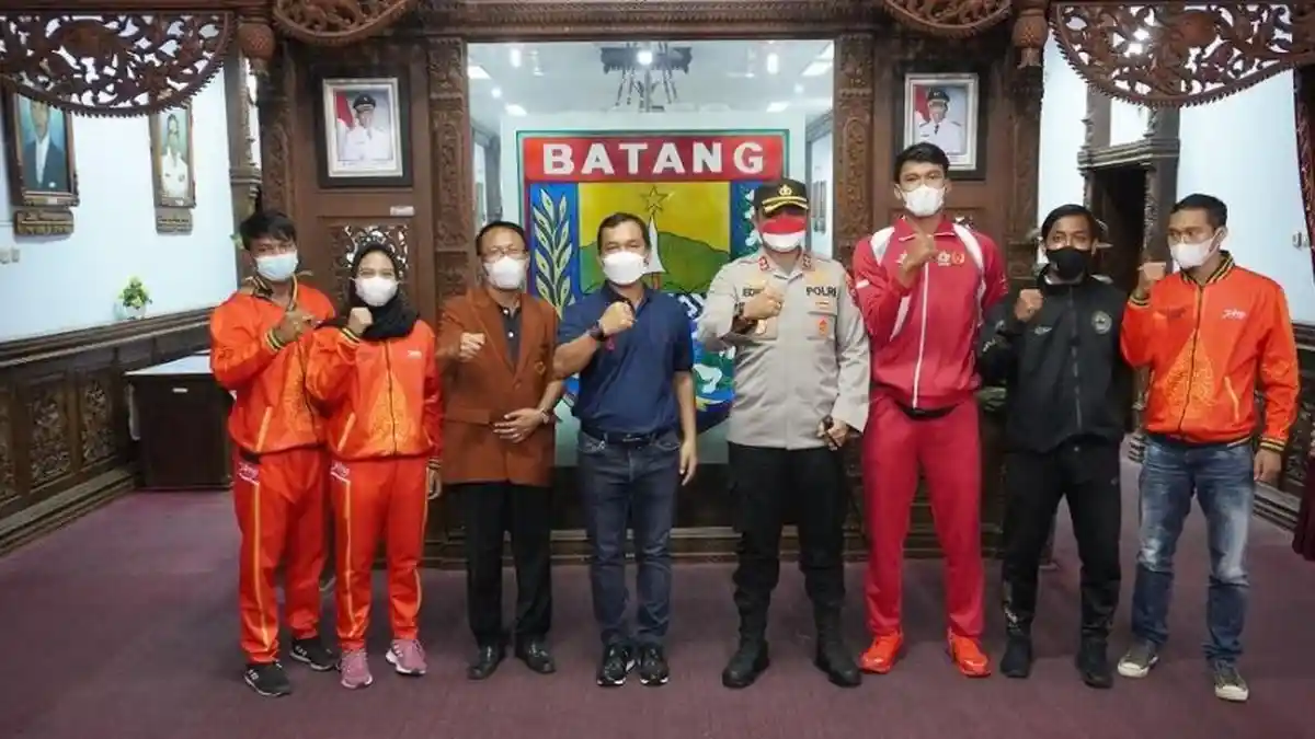 Tujuh Atlet Batang Siap Bertanding di PON Papua, Bupati Wihaji Targetkan Bawa Medali Emas