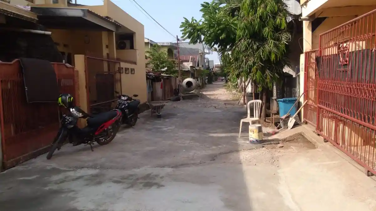 Amir Uskara Bantu Perbaikan Jalan BTN Pao-pao, Ini Respon Warga - pao-pao_20181004_231526.jpg