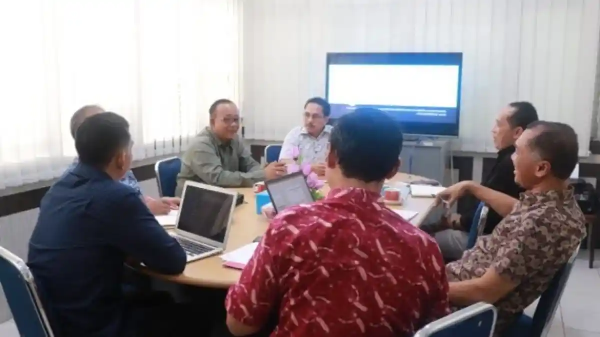 Hari Pertama Kerja, LPTIK Jadi Lokasi Kunjungan Pertama Rektor Universitas Jambi