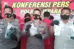 Kapolres-Jepara-AKBP-Warsono-tengah-rilis-kasus-sabu-narkoba.jpg