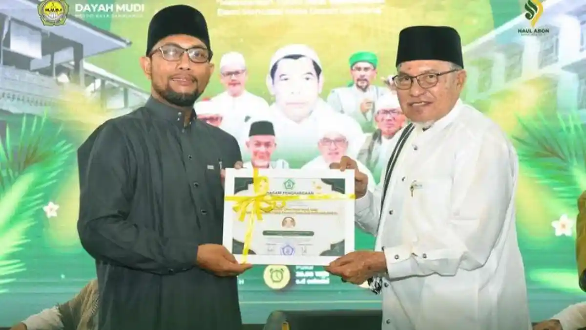 Haul Abon Aziz Ke-37, Abon Aziz dan Abu Mudi Terima Penghargaan