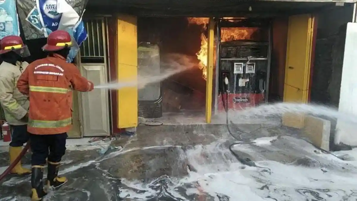 Kronologi Pom Bensin Mini di Waru Sidoarjo Terbakar