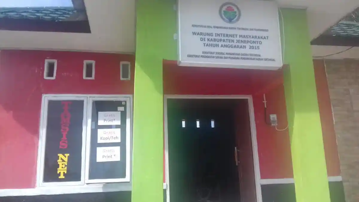 Warnet Masyarakat di Jeneponto Sepi Pengunjung, Padahal Semua Gratis, Termasuk Kopi Susu - warnet-gratis_20160926_154725.jpg