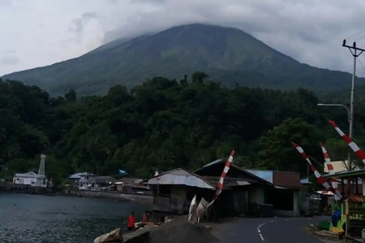 Gunung Karangetang Terus Menunjukkan Aktivitas Kegempaan