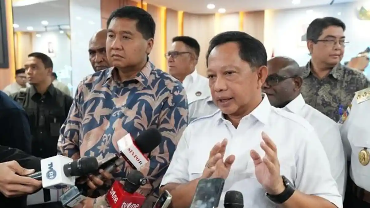 Mendagri Soroti Permasalahan Perumahan di Papua, Apresiasi Program Bedah Rumah Kementerian PKP