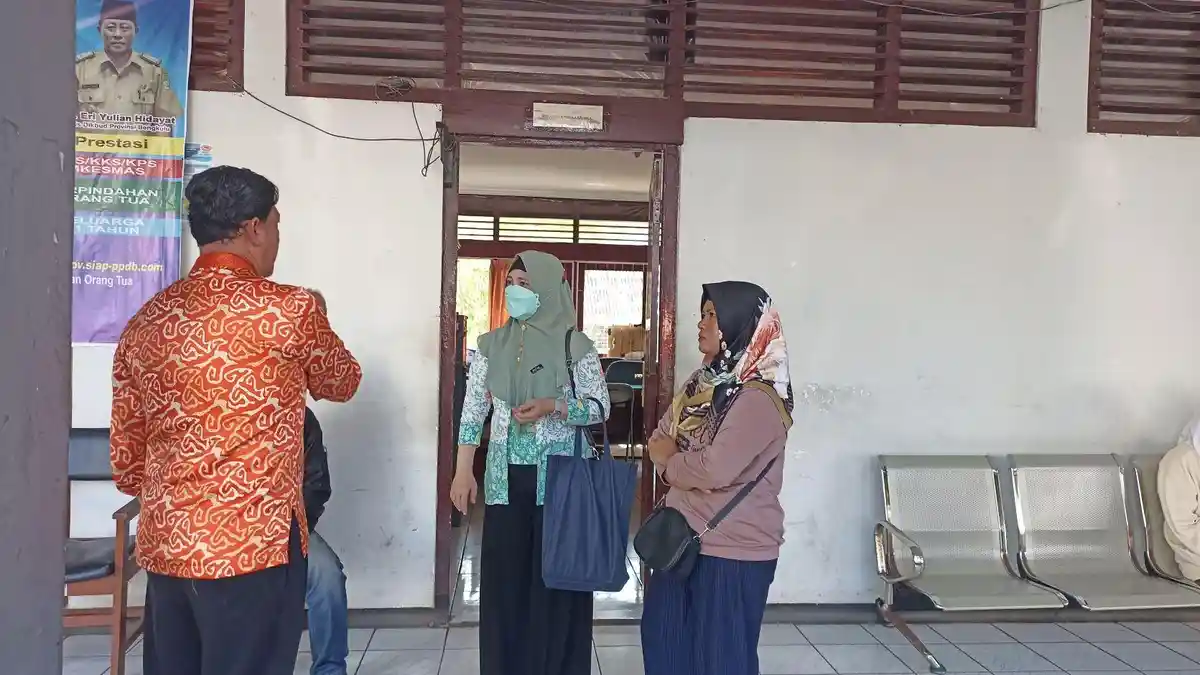 Siswa Bengkulu Tak Dapat Sekolah, Wali Murid Datangi Dikbud: Belum Juga Ada Solusi