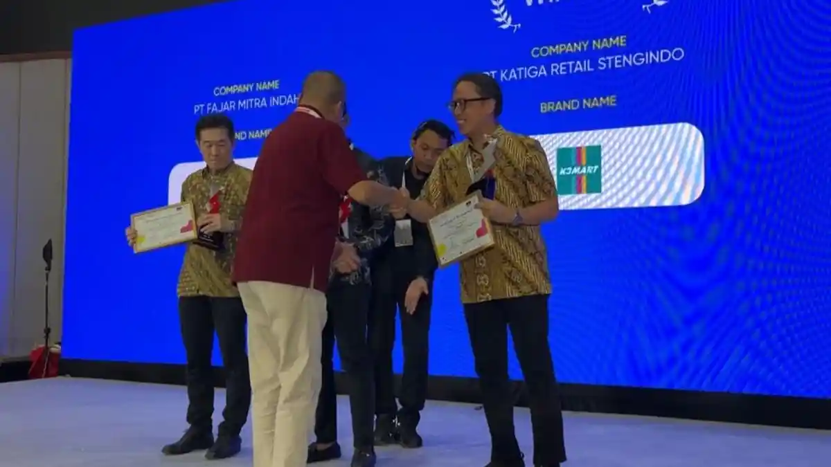 Berdayakan Warung dan Pelaku Usaha Kecil, Aksesmu Raih Leading Newcomer Retailer