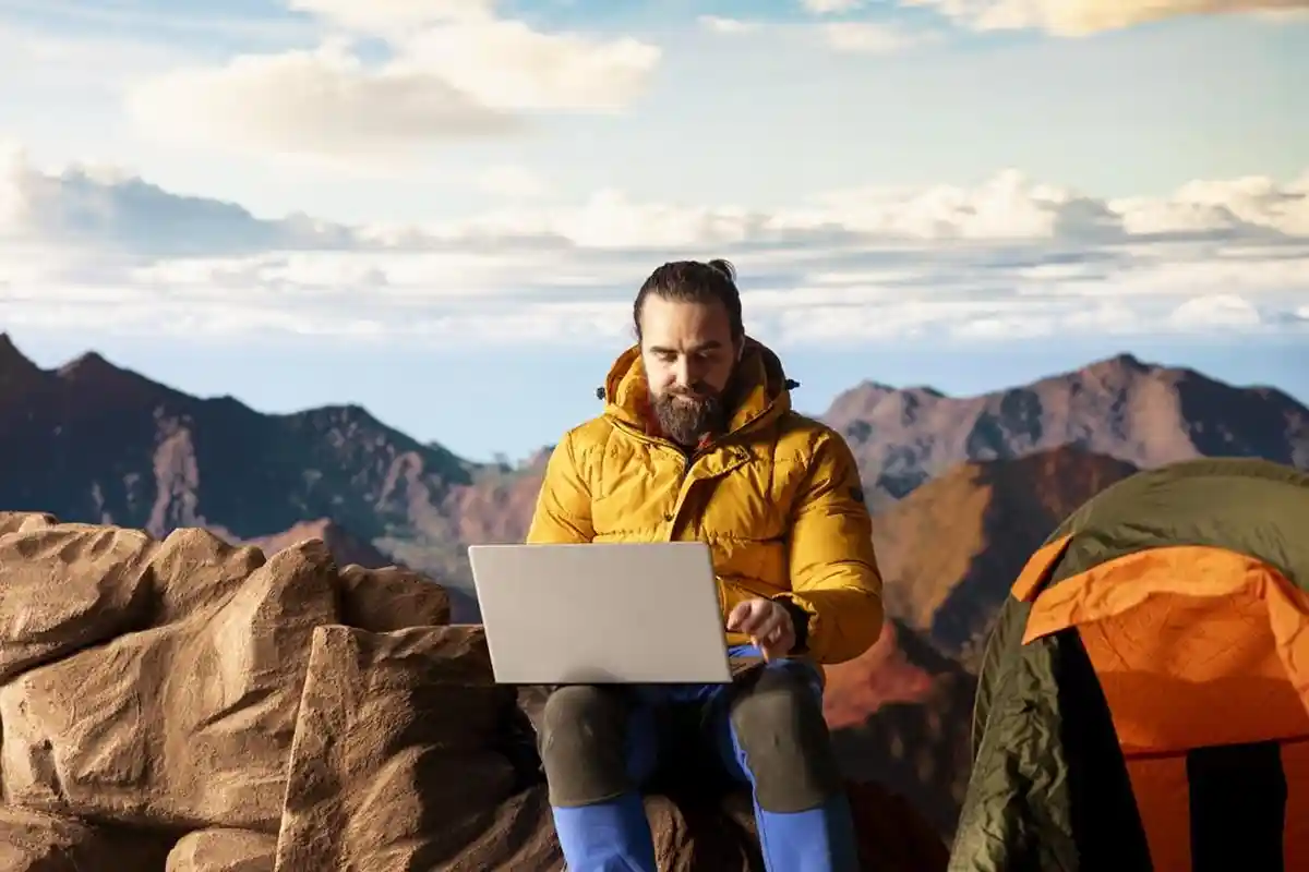 Segini Harga Promo 2025 Langganan Modem WiFi Saku Starlink Jaringan Luaa, Bisa Buat Naik Gunung